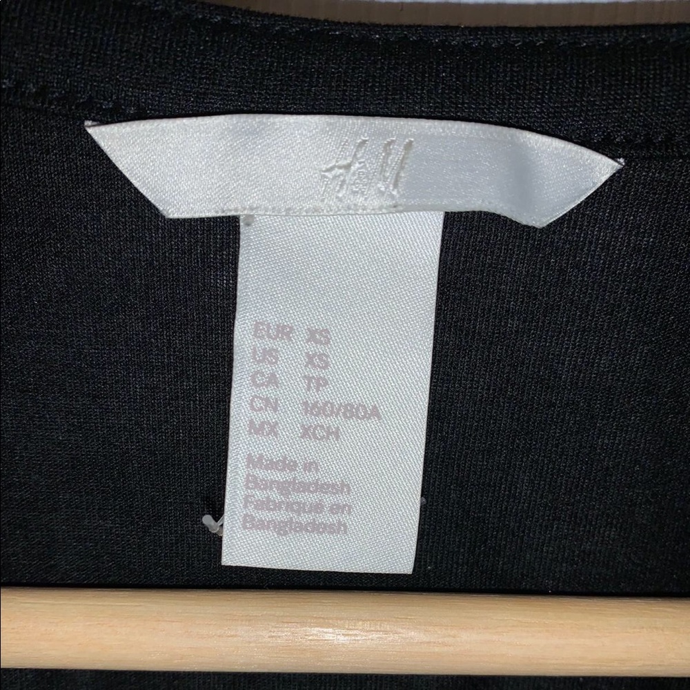 H&M Top - Picture 4 of 4